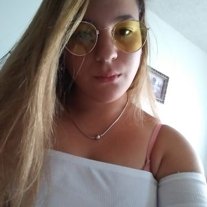 Meet your Posher, Keyla